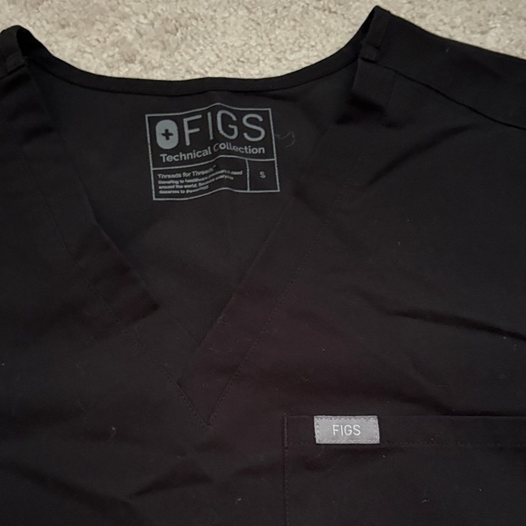 Figs OG Black Scrub Set with Gray Drawstring - Picture 11 of 12